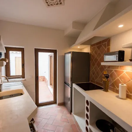 Apartman Unique 2-bed 2-bath In Historic Center *