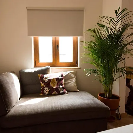 Unique 2-bed 2-bath In Historic Center *