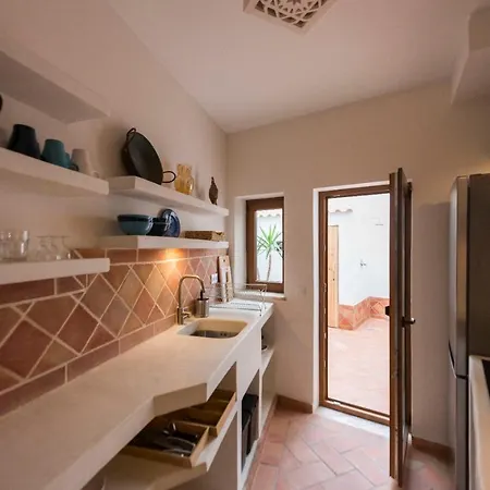Apartman Unique 2-bed 2-bath In Historic Center