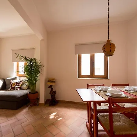 아파트 Unique 2-bed 2-bath In Historic Center 라고스